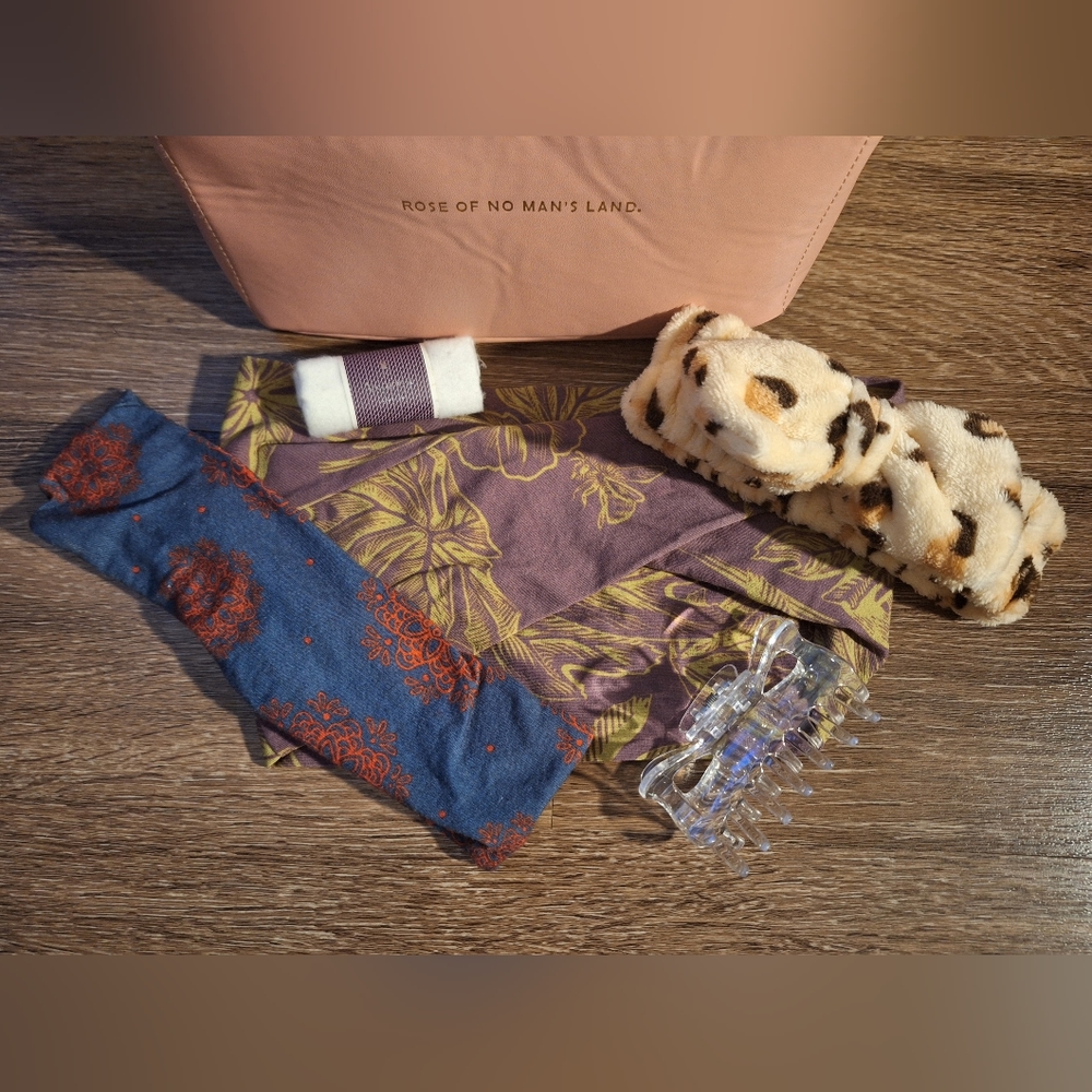 Misc. Accessory Lot - Picture 5 of 6
